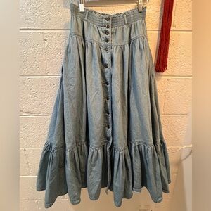 Vintage Liz wear medium midi Jean skirt with pockets and belt loops